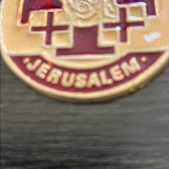 Jerusalem Wall Plaque Pendant - Jerusalem Cross. Red and Gold - Picture 3 of 4